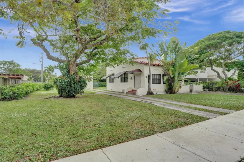 Picture of 418 SW 18Th Ct, Fort Lauderdale FL 33315