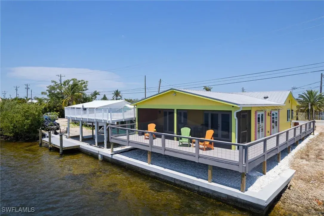 Picture of 4819 Pine Island Rd Nw, Matlacha, FL 33993