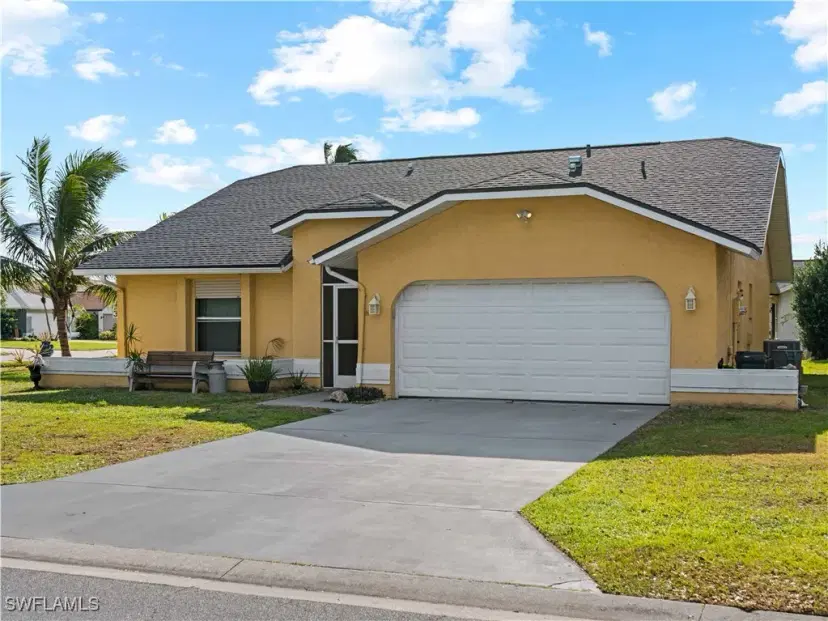 Picture of 6704 Wakefield Dr, Fort Myers FL 33966