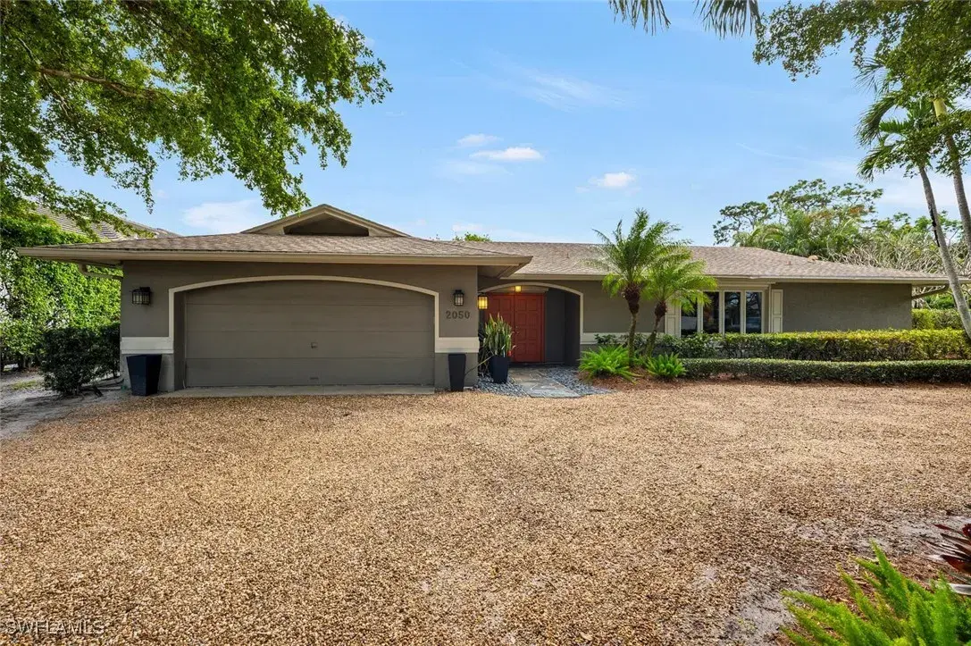 Picture of 2050 Crayton Rd, Naples, FL 34102