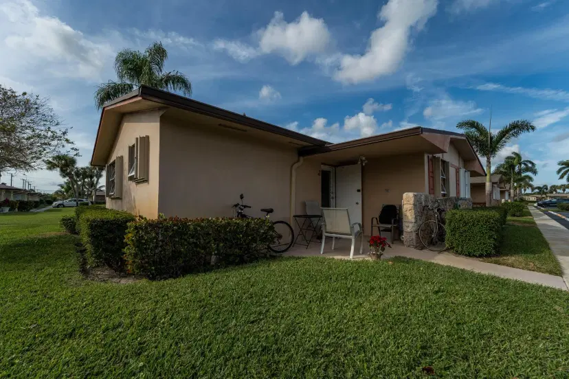 Picture of 2955 W Crosley Drive J, West Palm Beach FL 33415