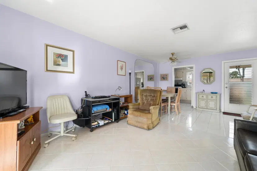 Picture of 2955 W Crosley Drive J, West Palm Beach FL 33415