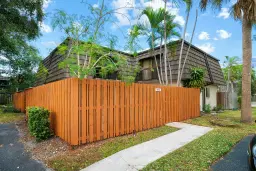 Picture of 4063 Palm Bay Circle C, West Palm Beach, FL 33406