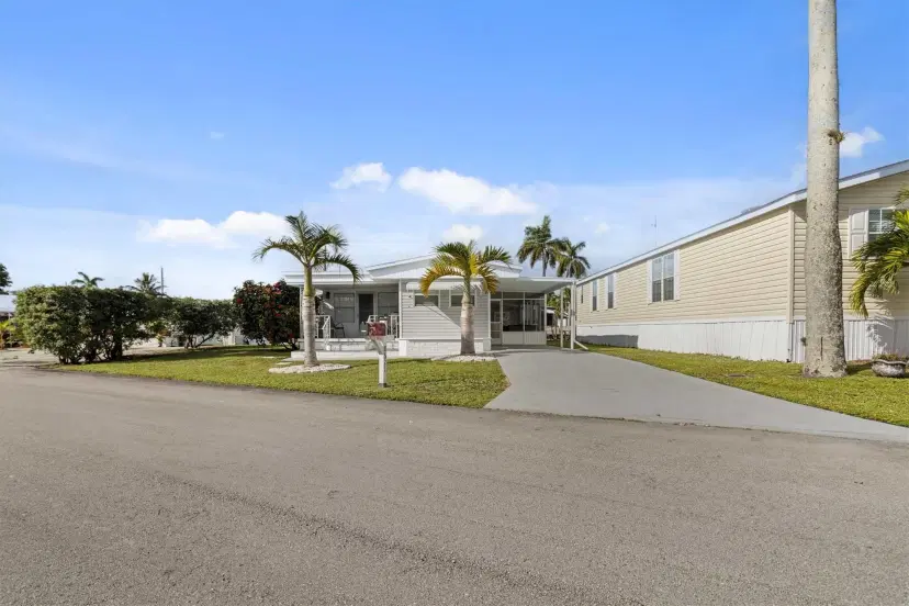 Picture of 8621 SW 19Th St, Davie FL 33324