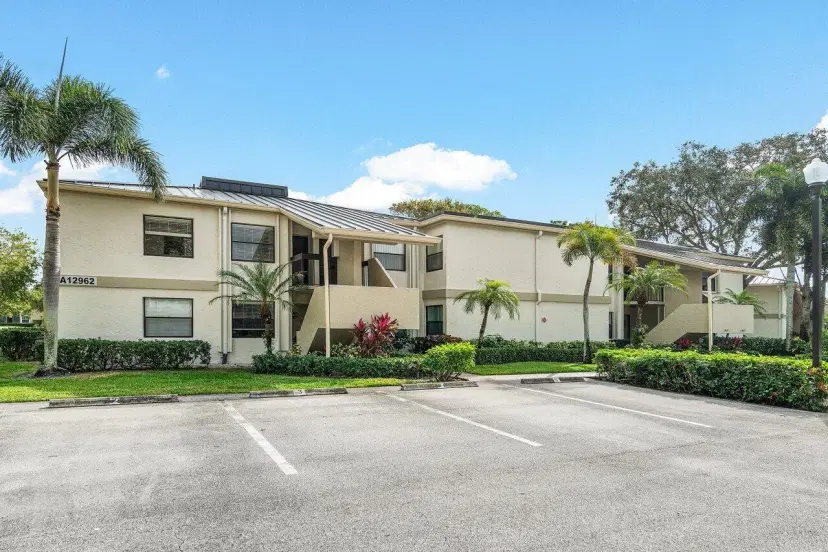 Picture of 12962 Briarlake Drive 203, Palm Beach Gardens FL 33418