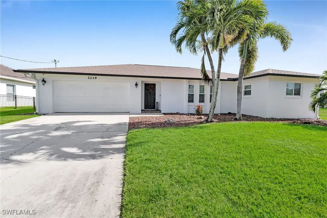 Picture of 2219 SE 19Th Pl, Cape Coral, FL 33990