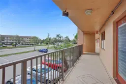 Picture of 10467 Sunrise Lakes Blvd 210, Sunrise, FL 33322