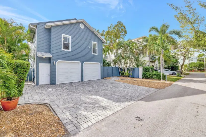 Picture of 826 SW 2Nd Ct, Fort Lauderdale FL 33312