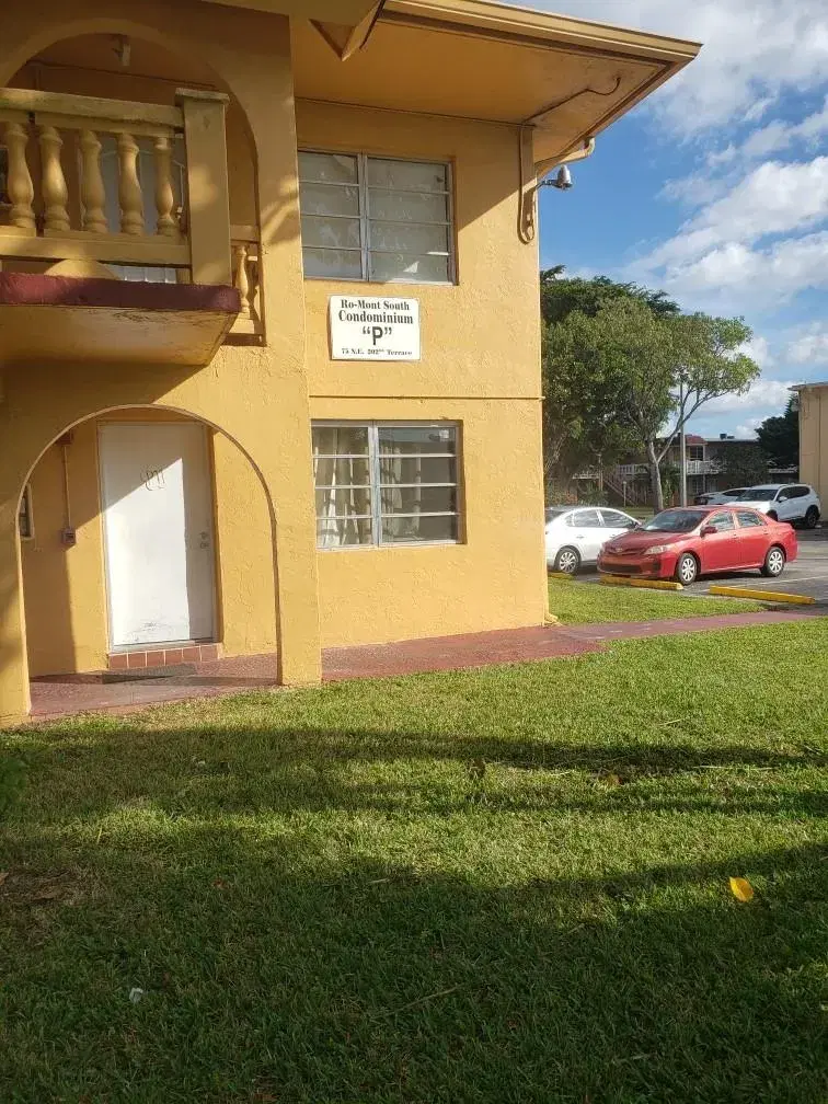 Picture of 75 NE 202Nd Ter P 4, Miami Gardens FL 33179