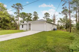 Picture of 806 Mcarthur Ave, Lehigh Acres, FL 33936