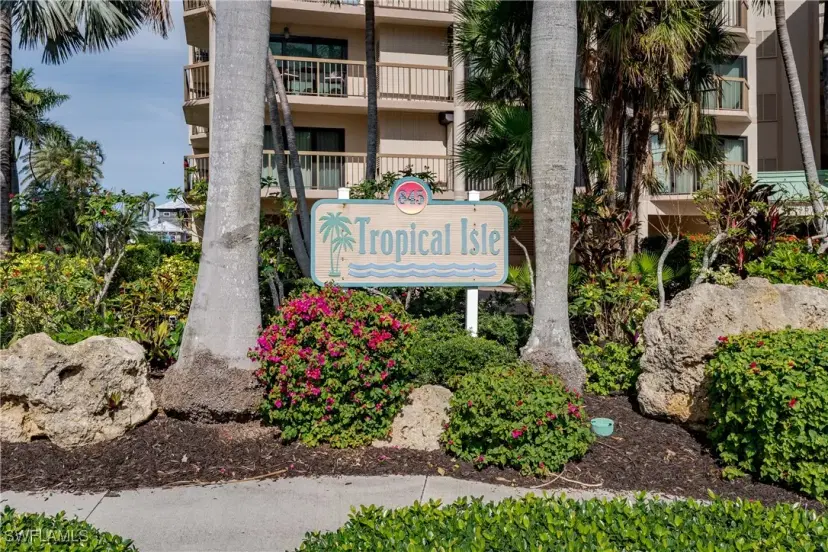 Picture of 845 Collier Ct 502, Marco Island FL 34145