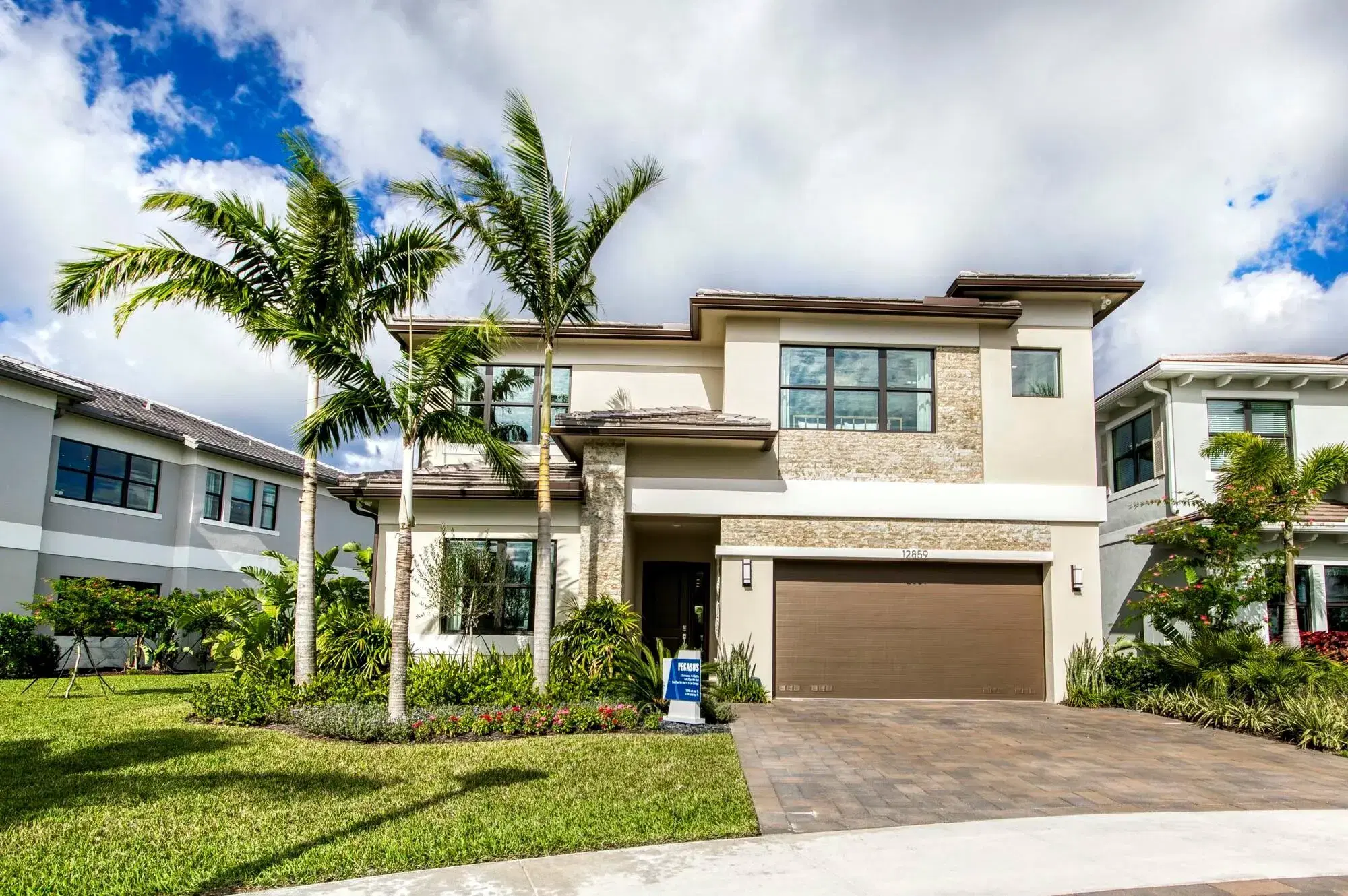 Picture of 10037 Heron Flock Drive, Palm Beach Gardens, FL 33412