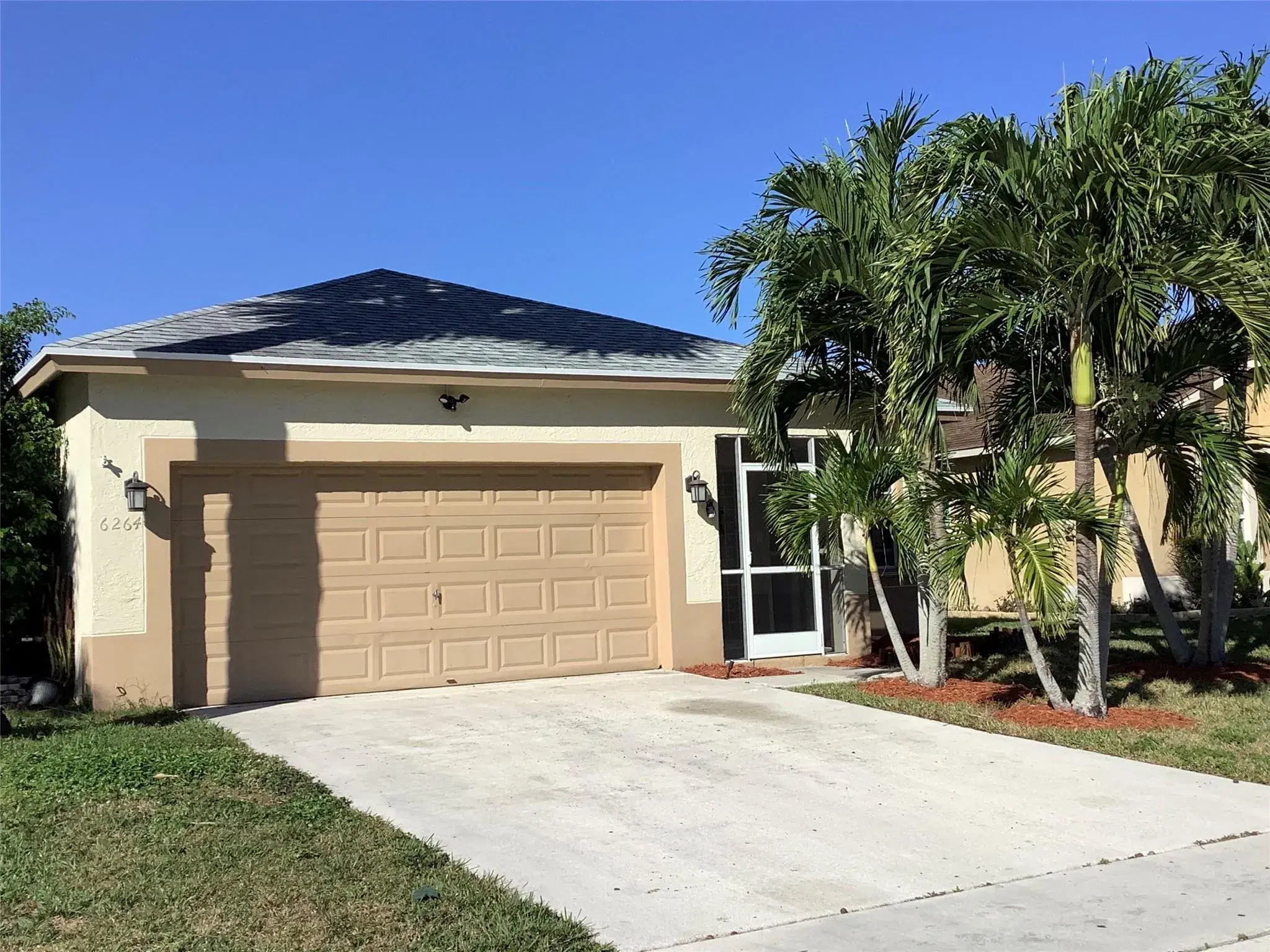 Picture of 6264 Lansdowne Cir, Boynton Beach, FL 33472