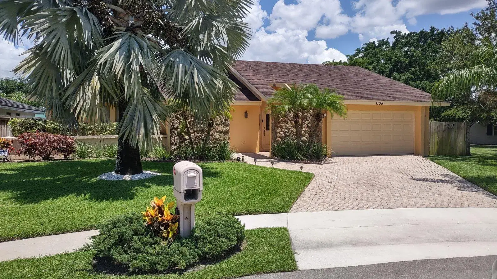 Picture of 1138 Hickory Trail, Wellington, FL 33414