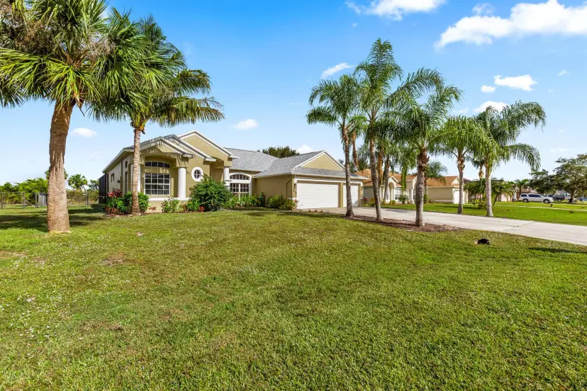 Picture of 2616 N Serenity Circle, Fort Pierce FL 34981