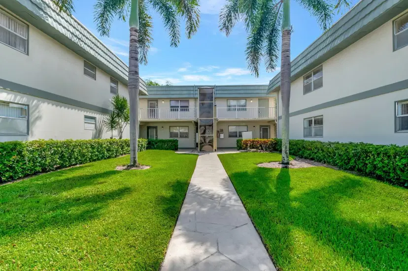 Picture of 708 Monaco O, Delray Beach FL 33446