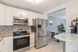 Picture of 9441 Sunrise Lakes Blvd 312, Sunrise, FL 33322