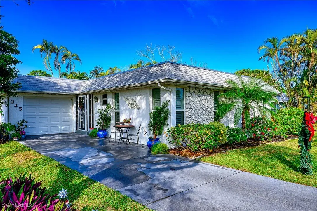 Picture of 245 Lanchester Ct 41, Naples, FL 34112