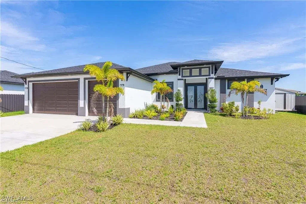 Picture of 907 NE 13Th Pl, Cape Coral, FL 33909