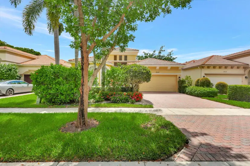 Picture of 1848 Via Castello, Wellington FL 33411