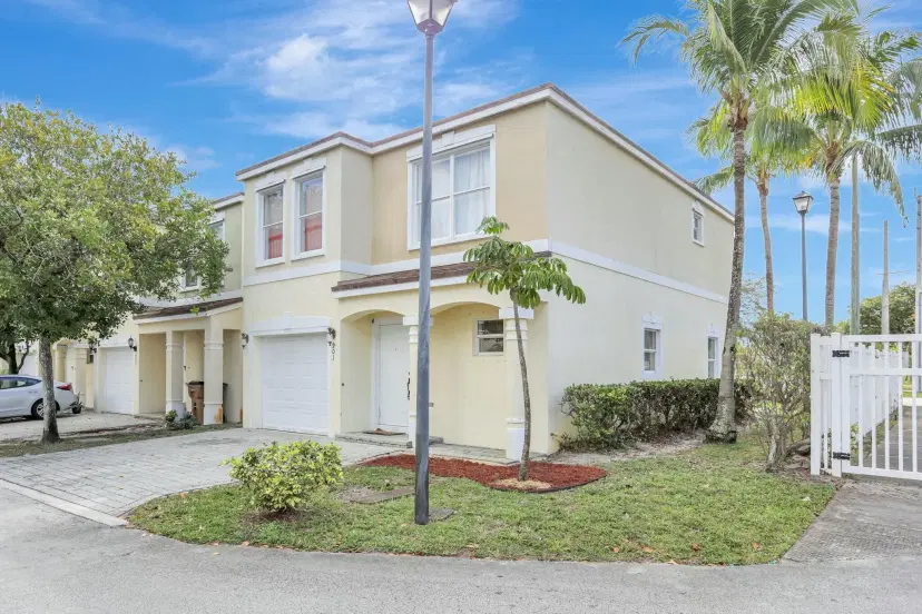 Picture of 901 SW 15Th Street, Deerfield Beach FL 33441