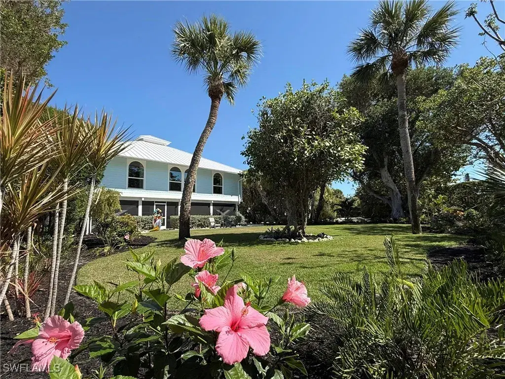 Picture of 640 Periwinkle Way, Sanibel, FL 33957