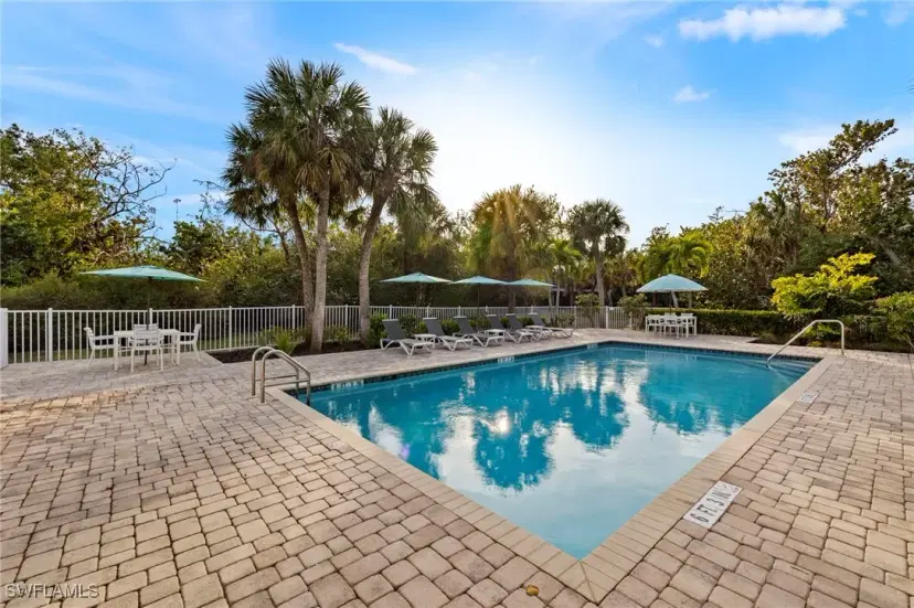 Picture of 640 Periwinkle Way, Sanibel FL 33957