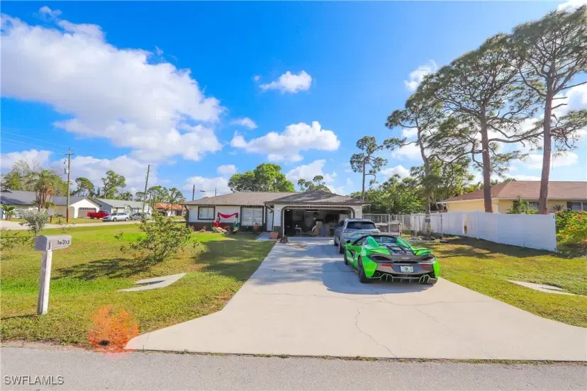 Picture of 18013 Phlox Dr, Fort Myers FL 33967