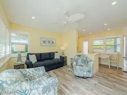 Picture of 211 8Th Ave S 211A, Naples, FL 34102