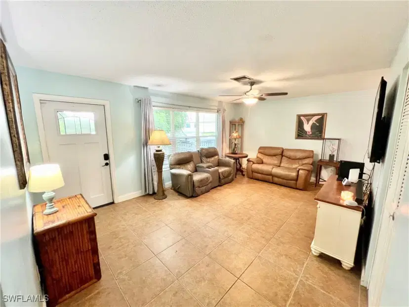 Picture of 481 Reading St Nw, Port Charlotte FL 33952