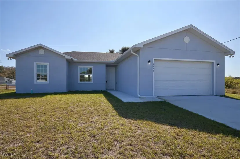 Picture of 1111 W Leader Ct, Labelle FL 33935