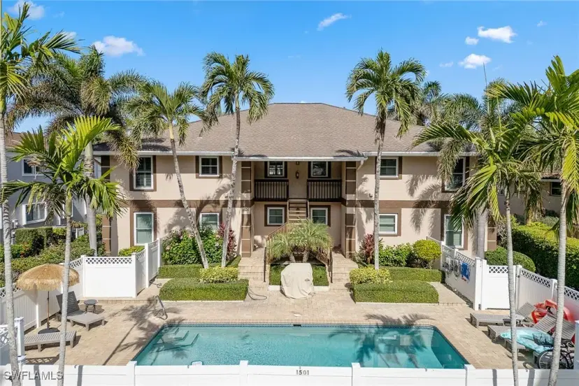 Picture of 1501 Chesapeake Ave, Naples FL 34102