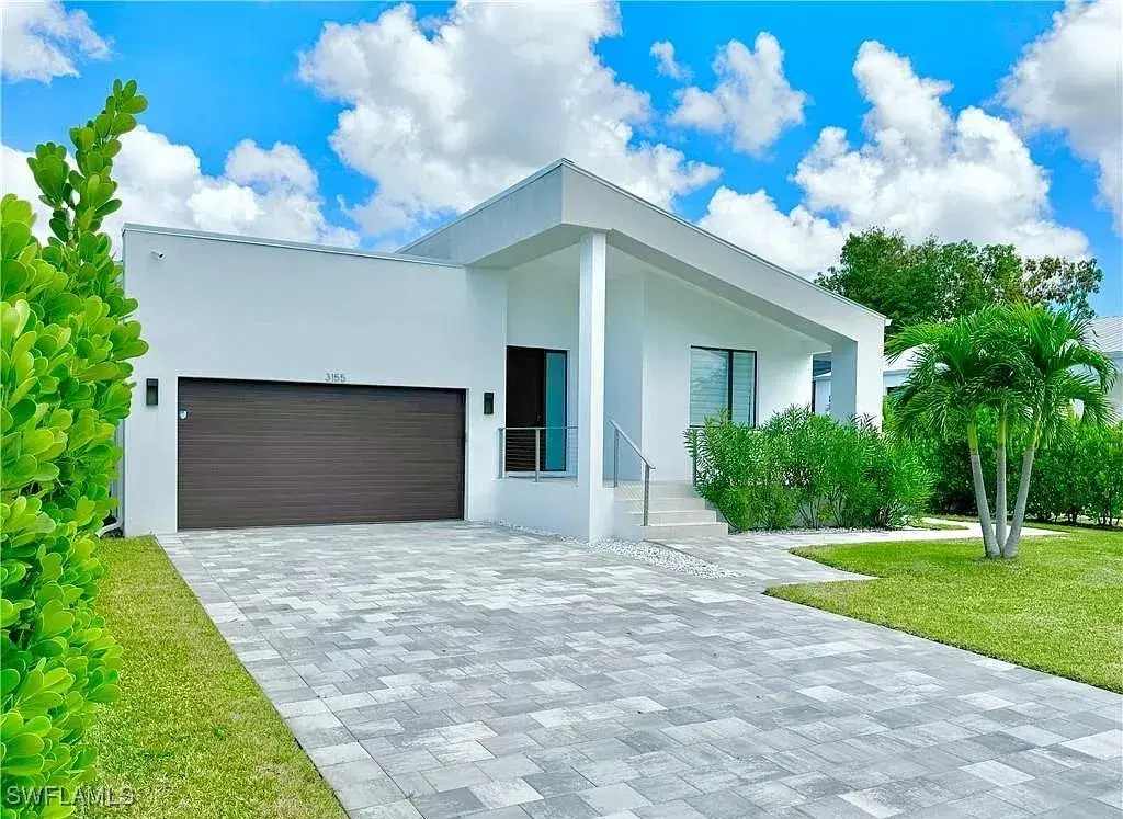 Picture of 3155 Karen Dr, Naples, FL 34112