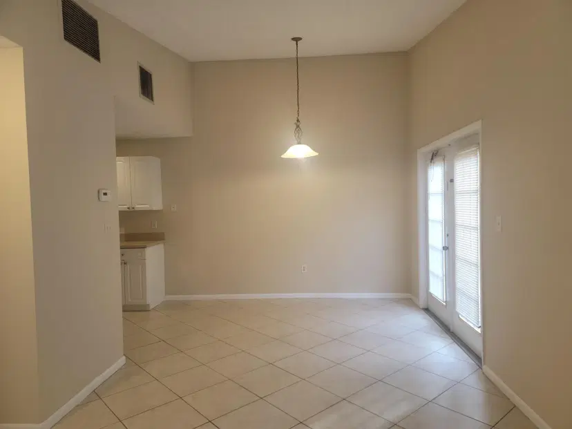 Picture of 2002 S 10Th Street Apt C, Fort Pierce FL 34950