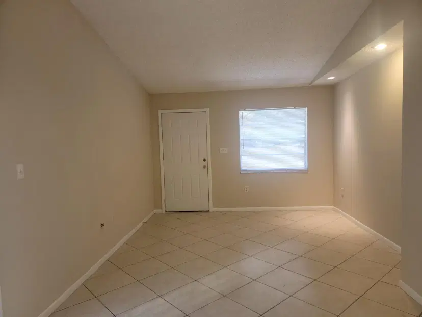 Picture of 2002 S 10Th Street Apt C, Fort Pierce FL 34950