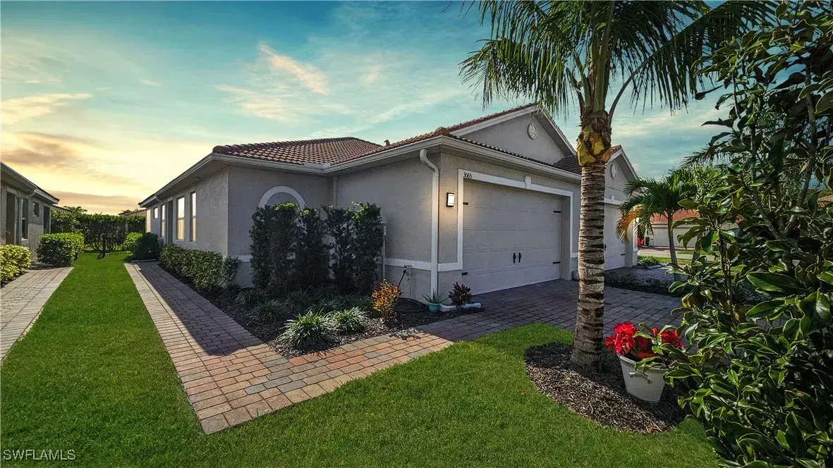 Picture of 3065 Royal Gardens Ave, Fort Myers, FL 33916