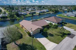 Picture of 2018 SE 6Th Ln, Cape Coral, FL 33990