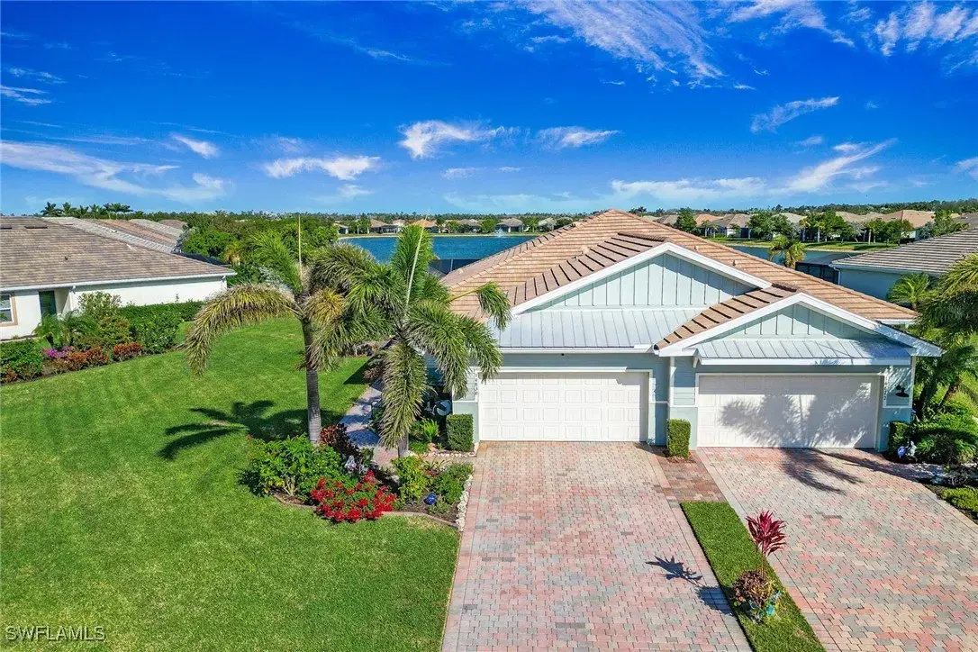 Picture of 14830 Edgewater Cir, Naples, FL 34114