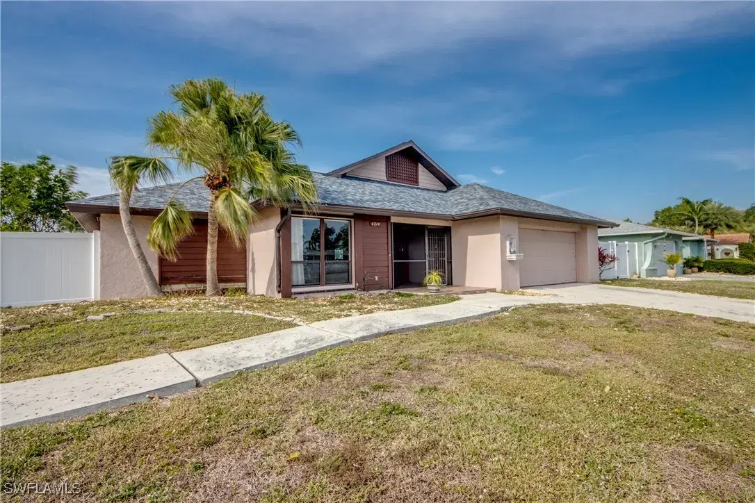 Picture of 4214 Coronado Pkwy, Cape Coral, FL 33904