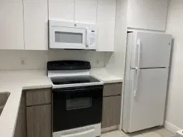 Picture of 9204 NW 1St St 105, Pembroke Pines, FL 33024