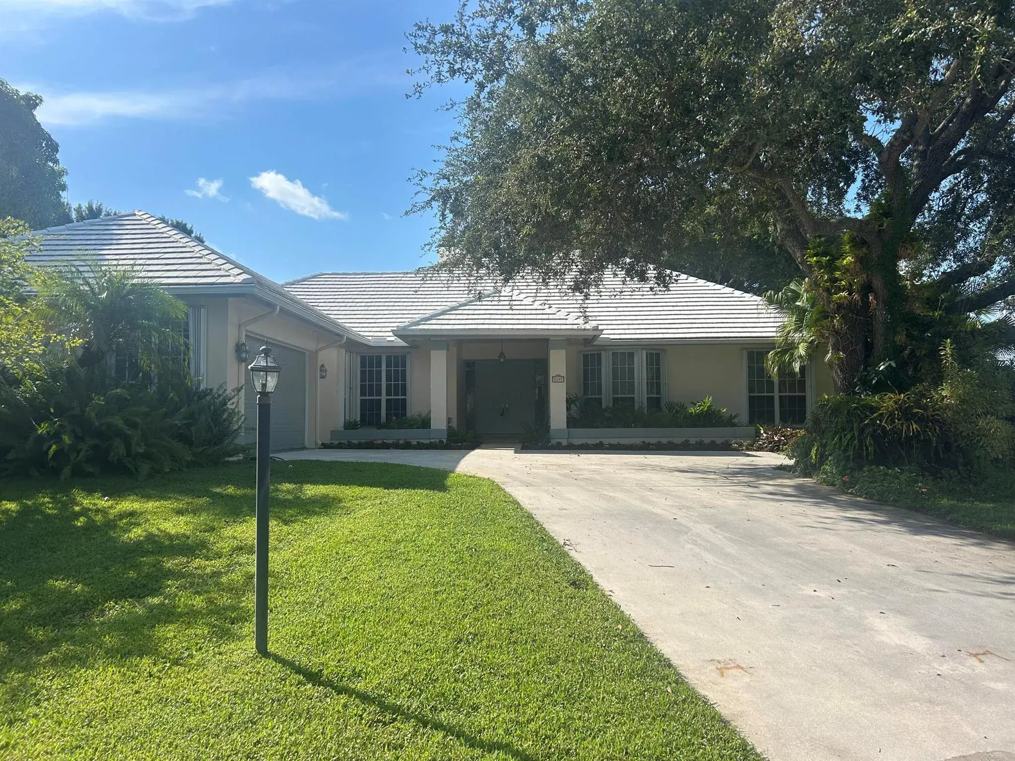 Picture of 8309 SE Woodcrest Place, Hobe Sound, FL 33455