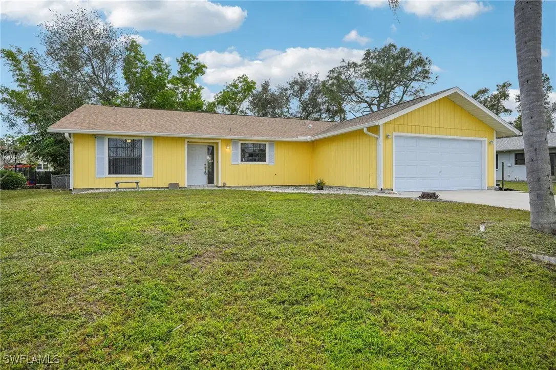 Picture of 8412 Lemon Rd, Fort Myers, FL 33967