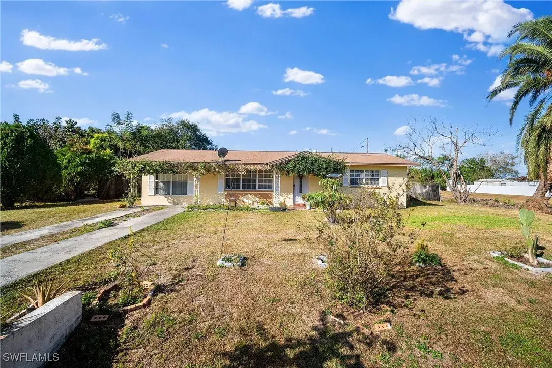 Picture of 19 Massachusetts Rd, Lehigh Acres, FL 33936