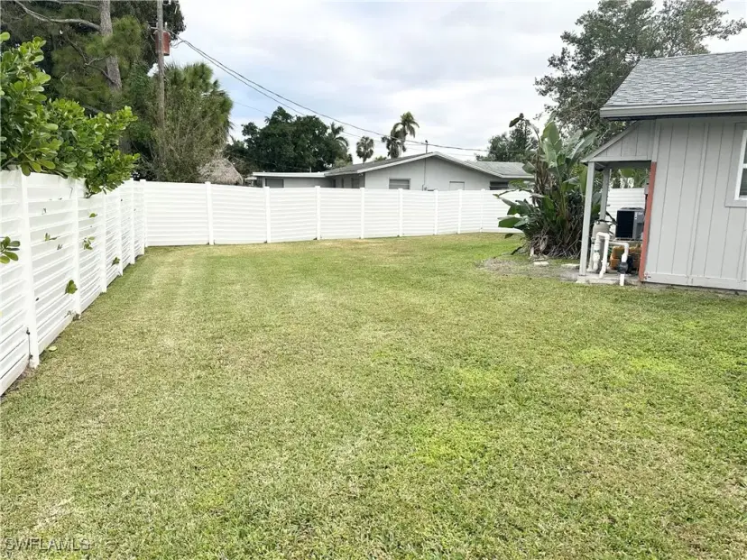 Picture of 522 Sanford Dr, Fort Myers FL 33919