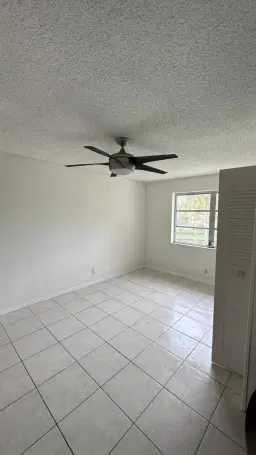 Picture of 2900 NW 46Th Ave 212, Lauderdale Lakes, FL 33313