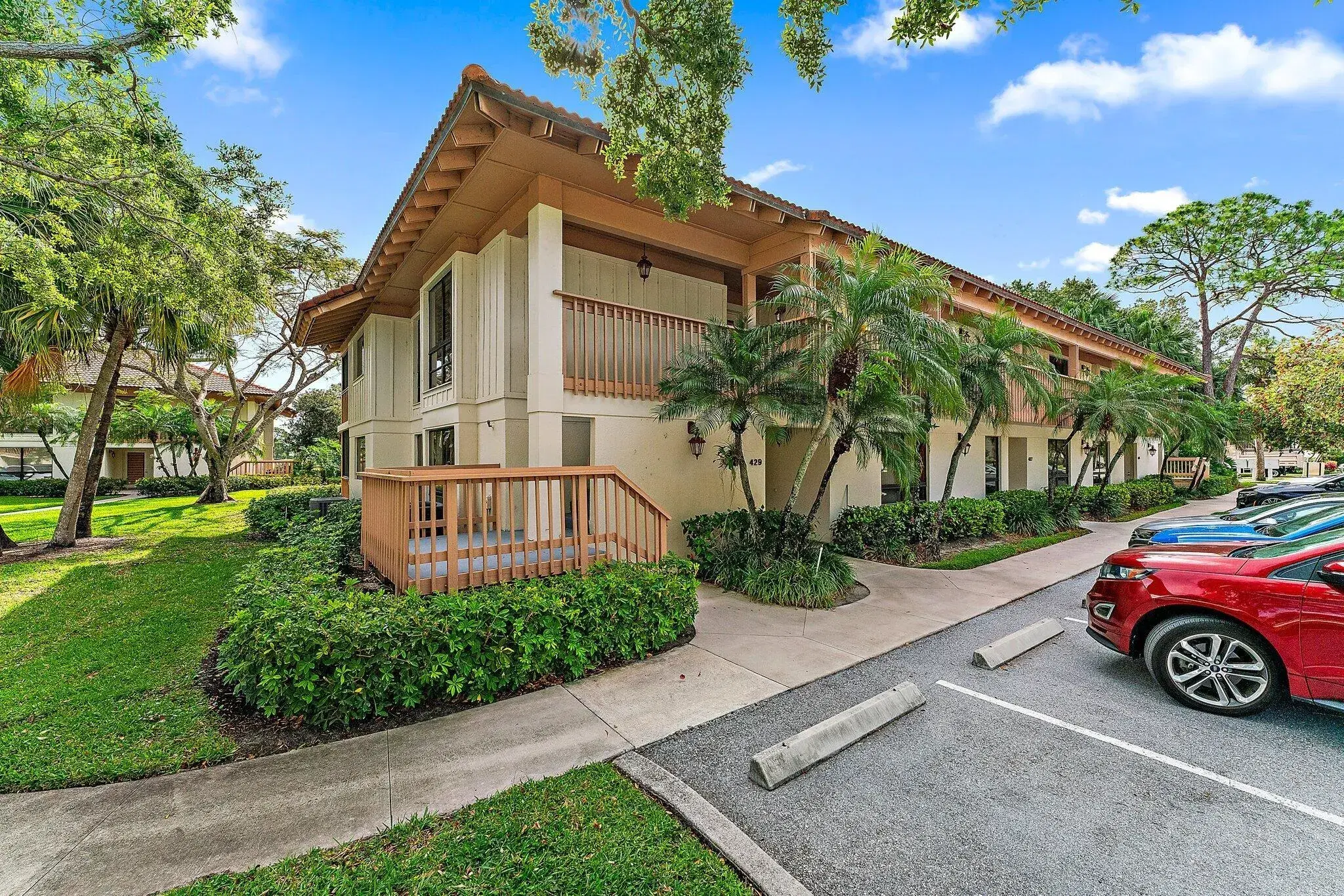 Picture of 433 Brackenwood Lane N, Palm Beach Gardens, FL 33418