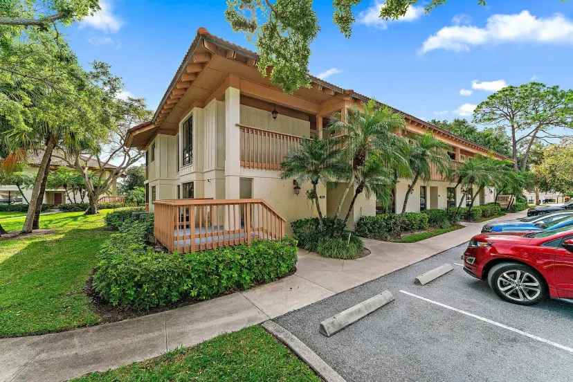 Picture of 433 Brackenwood Lane N, Palm Beach Gardens FL 33418