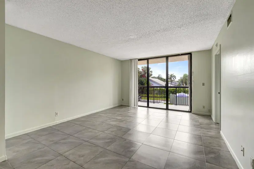 Picture of 5641 Riverside Drive 204B1, Coral Springs FL 33067