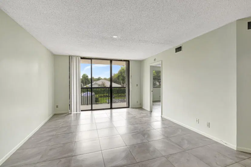 Picture of 5641 Riverside Drive 204B1, Coral Springs FL 33067