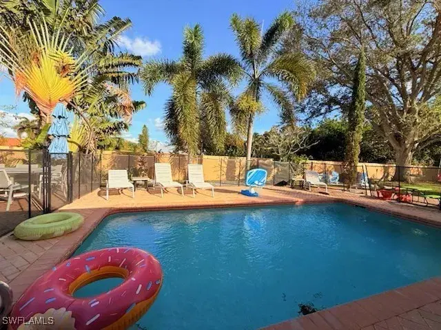 Picture of 10111 Boca Cir, Naples FL 34109